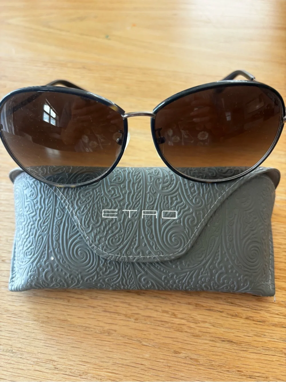 Etro Blue Gradient Round Sunglasses